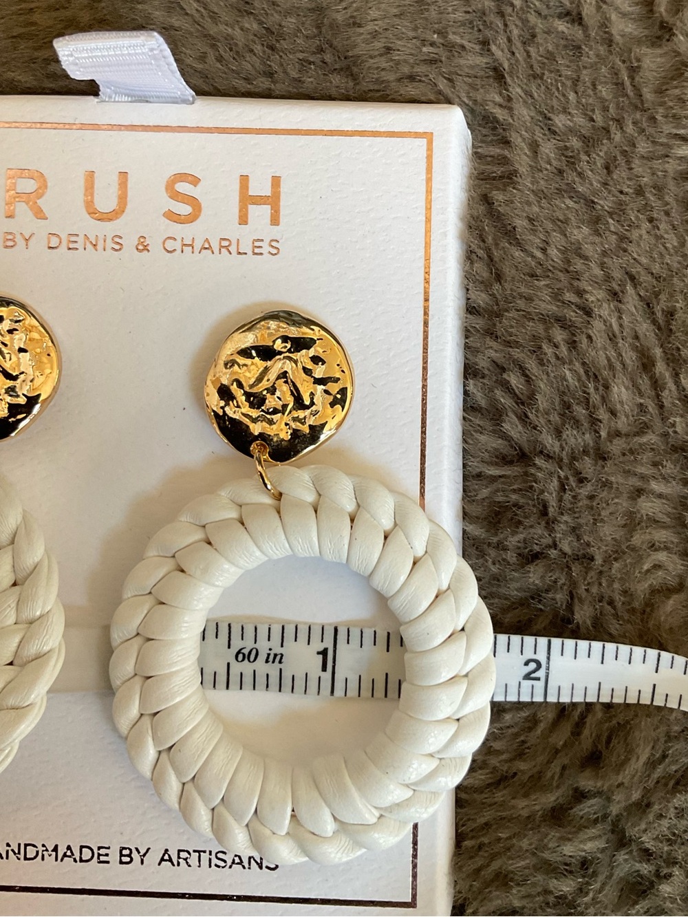 NWT Rush by Denis & Charles White Leatherette Drop Earrings - Picture 4 of 5